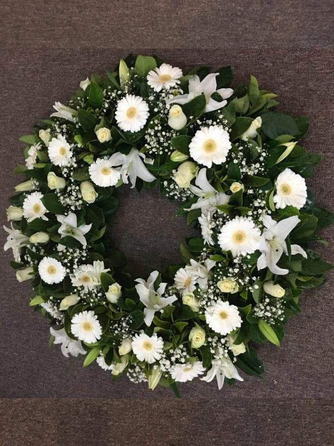 White Eternity Flower Wreath